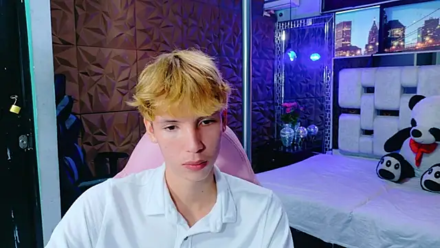 Snapshot of park_jimin1 chatting on 10/13/25, 01:33 park jimin1 online show from 10/13/25, 01:33