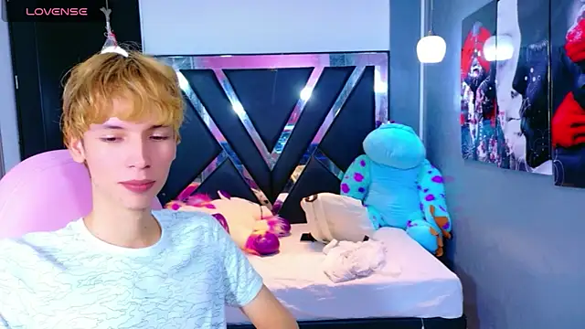 park jimin1 online show from 10/30/25, 12:17