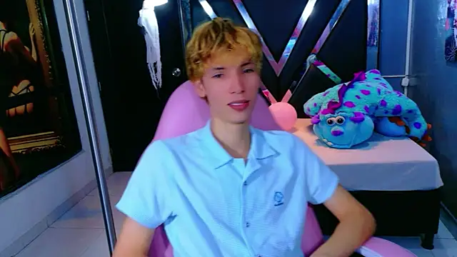 park jimin1 online show from 11/08/25, 12:16