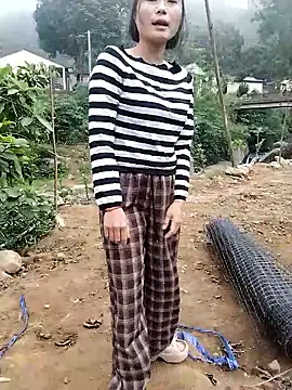 linda bae00 online show from 10/31/25, 01:39