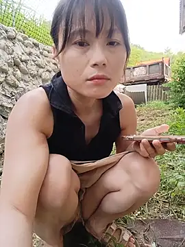 Snapshot of linda_bae00 chatting on 07/22/26, 12:02 linda bae00 online show from 07/22/26, 12:02