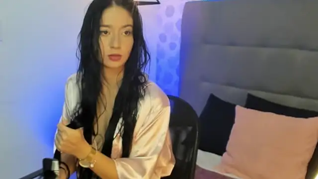 Snapshot of celeste__clark chatting on 11/25/25, 01:44 celeste clark online show from 11/25/25, 01:44