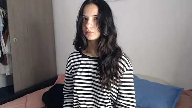   abrill   online show from 12/19/25, 07:59