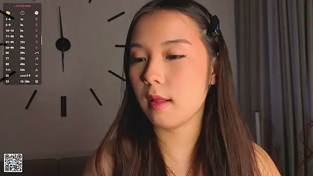 Snapshot of AlberthaEscue chatting on 10/04/25, 04:21 AlberthaEscue online show from 10/04/25, 04:21