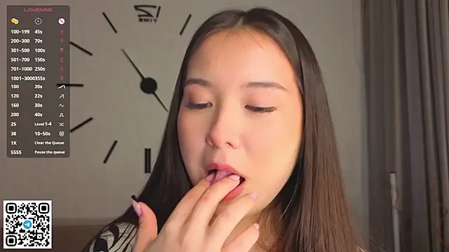 Snapshot of AlberthaEscue chatting on 10/22/25, 04:13 AlberthaEscue online show from 10/22/25, 04:13