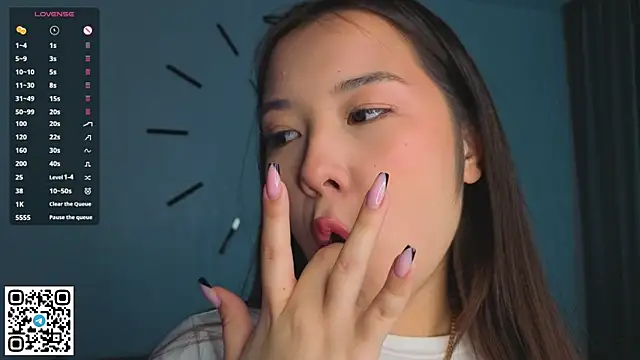 Snapshot of AlberthaEscue chatting on 10/26/25, 04:18 AlberthaEscue online show from 10/26/25, 04:18