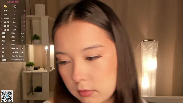 Snapshot of AlberthaEscue chatting on 11/16/25, 04:07 AlberthaEscue online show from 11/16/25, 04:07