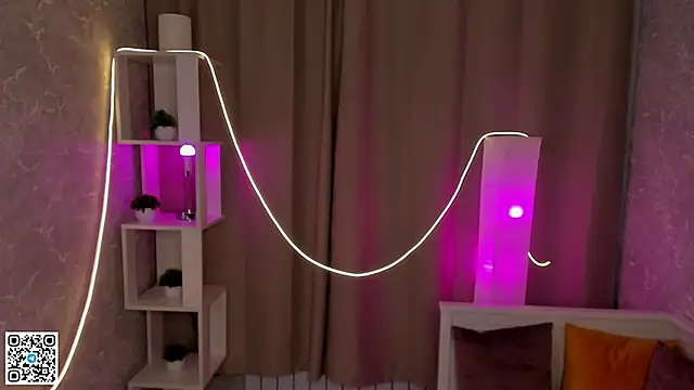 Snapshot of AlberthaEscue chatting on 11/22/25, 04:11 AlberthaEscue online show from 11/22/25, 04:11