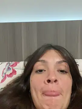 Snapshot of Danielaeliana chatting on 02/03/26, 05:05 Danielaeliana online show from 02/03/26, 05:05