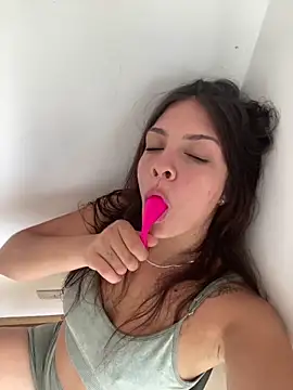 Snapshot of Danielaeliana chatting on 02/03/26, 07:41 Danielaeliana online show from 02/03/26, 07:41