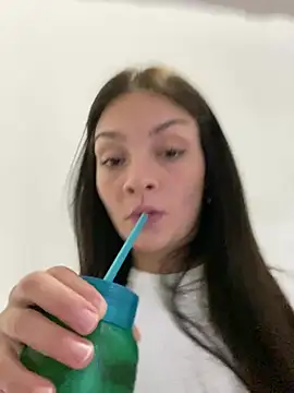 Snapshot of Danielaeliana chatting on 02/23/26, 02:20 Danielaeliana online show from 02/23/26, 02:20