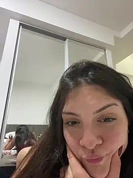 Snapshot of Danielaeliana chatting on 02/28/26, 04:02 Danielaeliana online show from 02/28/26, 04:02