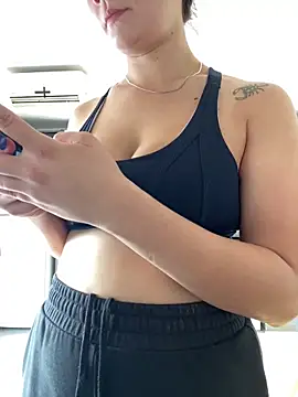 Danielaeliana online show from 04/11/26, 07:18