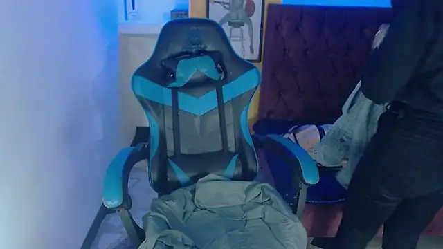 alison moon7 online show from 09/24/25, 11:24