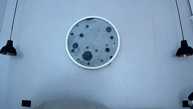 Roxy Medina online show from 10/09/25, 03:37