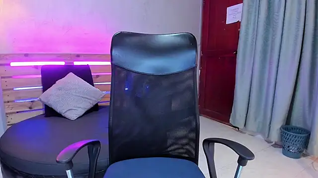 Daiisy kiss online show from 11/24/25, 07:24