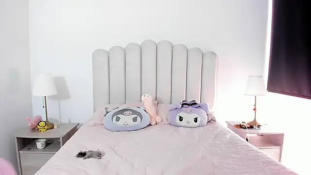 SofieBunnie online show from 10/05/25, 04:05