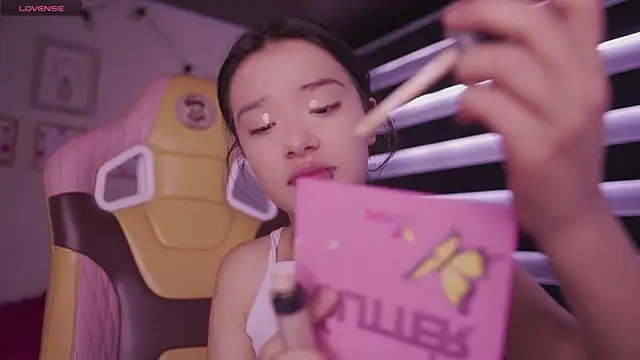 Lana Dreams  online show from 11/15/25, 12:45