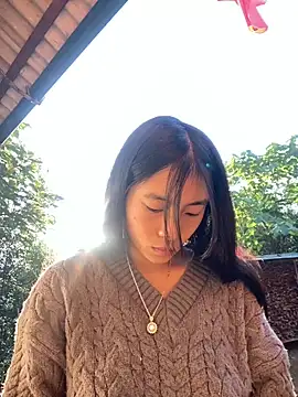 EmLy02 online show from 11/26/25, 12:33