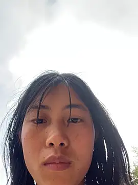 EmLy02 online show from 02/15/26, 08:57