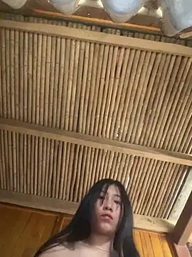 EmLy02 online show from 04/11/26, 08:40