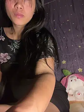 EmLy02 online show from 04/20/26, 02:25