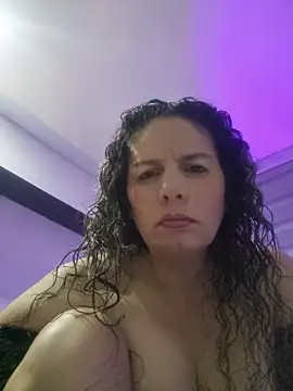 Nina vallon online show from 07/17/26, 10:33