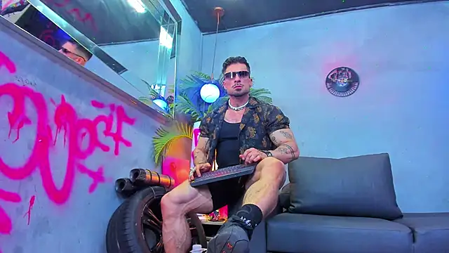 Snapshot of dennis_cox1 chatting on 09/09/25, 10:20 dennis cox1 online show from 09/09/25, 10:20