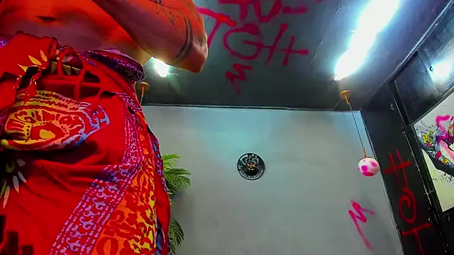 Snapshot of dennis_cox1 chatting on 09/15/25, 10:43 dennis cox1 online show from 09/15/25, 10:43