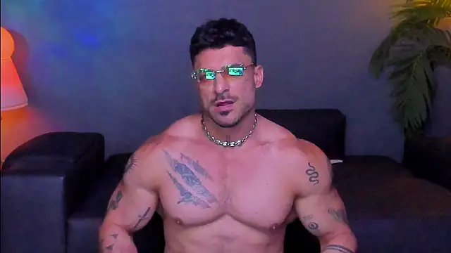 Snapshot of dennis_cox1 chatting on 11/11/25, 12:38 dennis cox1 online show from 11/11/25, 12:38