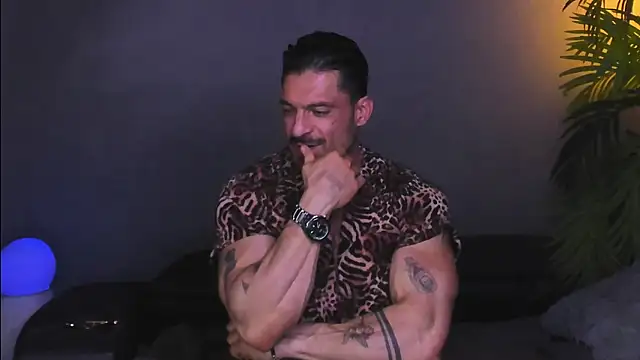 Snapshot of dennis_cox1 chatting on 12/04/25, 08:23 dennis cox1 online show from 12/04/25, 08:23