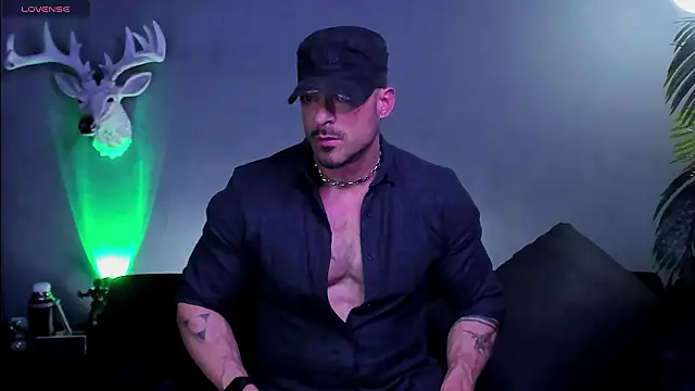 Snapshot of dennis_cox1 chatting on 02/08/26, 10:40 dennis cox1 online show from 02/08/26, 10:40