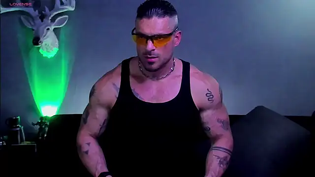 Snapshot of dennis_cox1 chatting on 02/10/26, 01:10 dennis cox1 online show from 02/10/26, 01:10