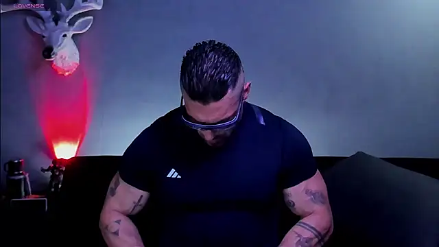 Snapshot of dennis_cox1 chatting on 02/11/26, 04:23 dennis cox1 online show from 02/11/26, 04:23