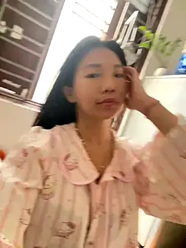 Miumieu online show from 11/08/25, 05:18