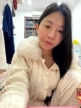 Miumieu online show from 11/19/25, 10:26