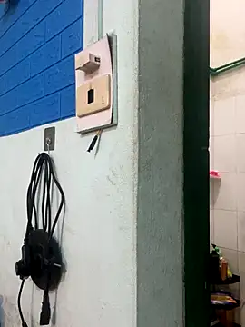 Snapshot of qinejr37 chatting on 09/08/25, 11:15 qinejr37 online show from 09/08/25, 11:15