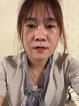 Snapshot of qinejr37 chatting on 09/19/25, 04:58 qinejr37 online show from 09/19/25, 04:58