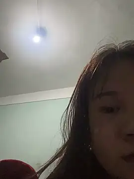 Snapshot of qinejr37 chatting on 10/03/25, 11:24 qinejr37 online show from 10/03/25, 11:24