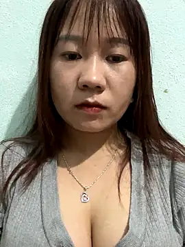 Snapshot of qinejr37 chatting on 11/02/25, 01:08 qinejr37 online show from 11/02/25, 01:08