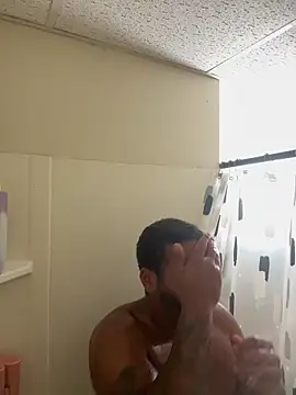 Snapshot of Kingstrokezxx chatting on 11/13/25, 03:49 Kingstrokezxx online show from 11/13/25, 03:49