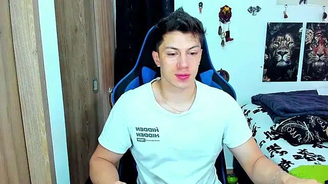 javiersexymann online show from 02/17/25, 05:32