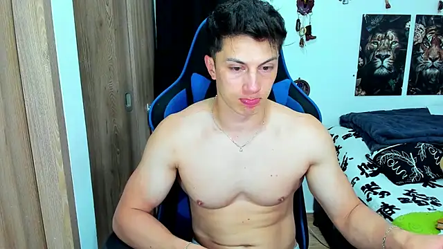 javiersexymann online show from 02/17/25, 11:42