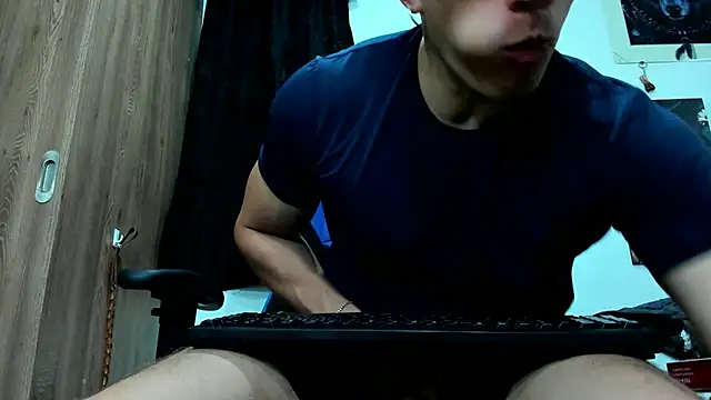javiersexymann online show from 02/20/25, 06:06