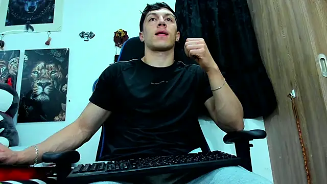 javiersexymann online show from 03/02/25, 03:24