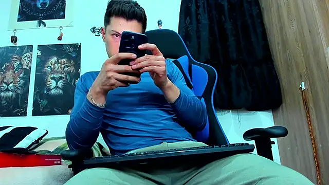 javiersexymann online show from 03/16/25, 11:47