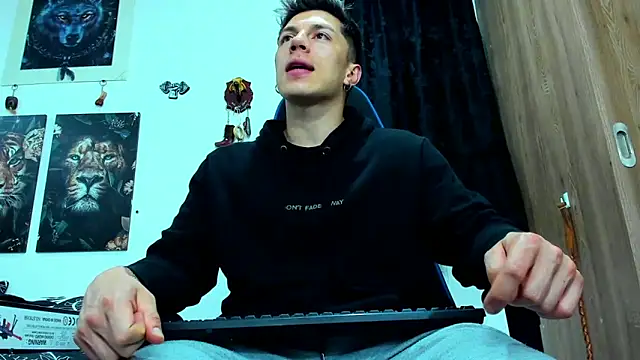 javiersexymann online show from 03/20/25, 06:19