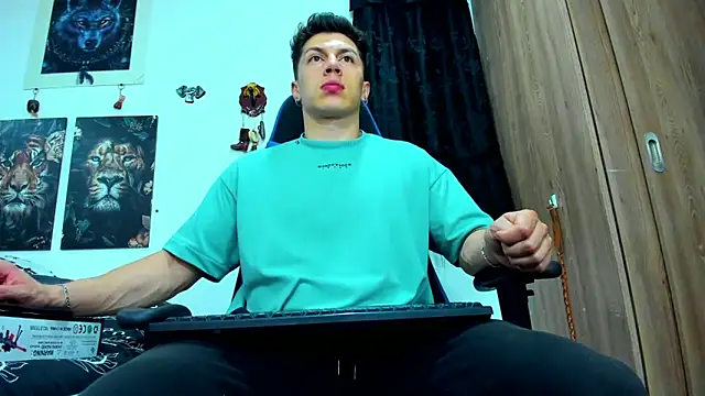 javiersexymann online show from 03/21/25, 04:39