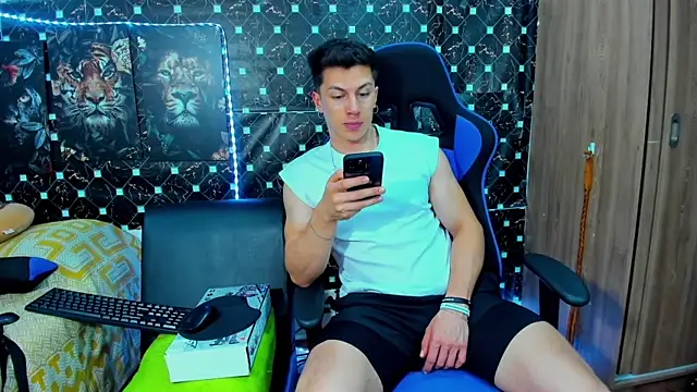 javiersexymann online show from 10/02/25, 09:55