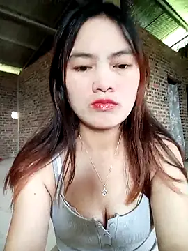 Snapshot of Findongg chatting on 09/20/25, 01:39 Findongg online show from 09/20/25, 01:39